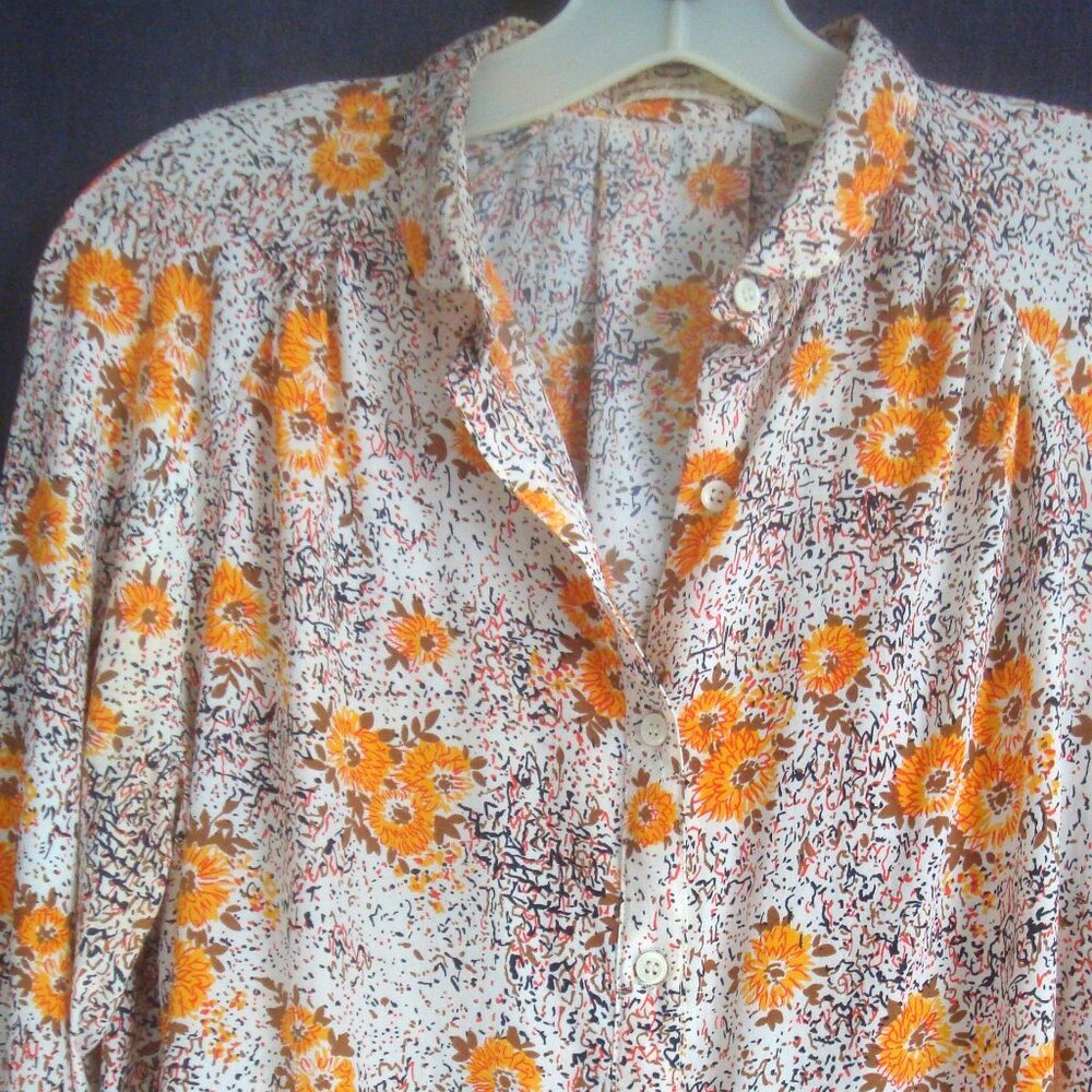 Vintage 70s Modern Yellow Orange Floral All over Pattern Paris Silk Blouse